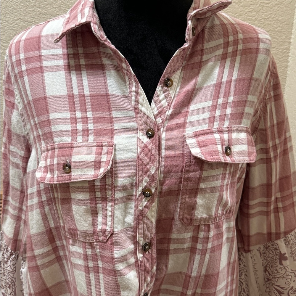 Shyanne Pink and White Plaid Shirt with flared hems size L - Picture 5 of 7